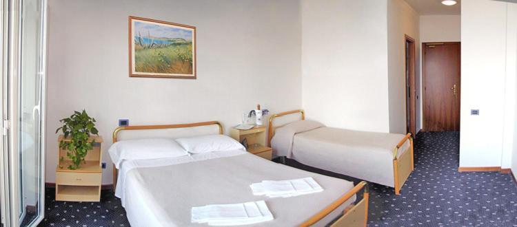 Medi Garden Hotel&Residence Alba Adriatica Exteriör bild