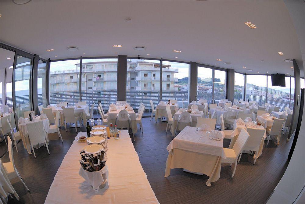 Medi Garden Hotel&Residence Alba Adriatica Exteriör bild