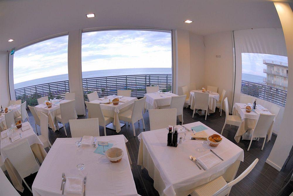 Medi Garden Hotel&Residence Alba Adriatica Exteriör bild