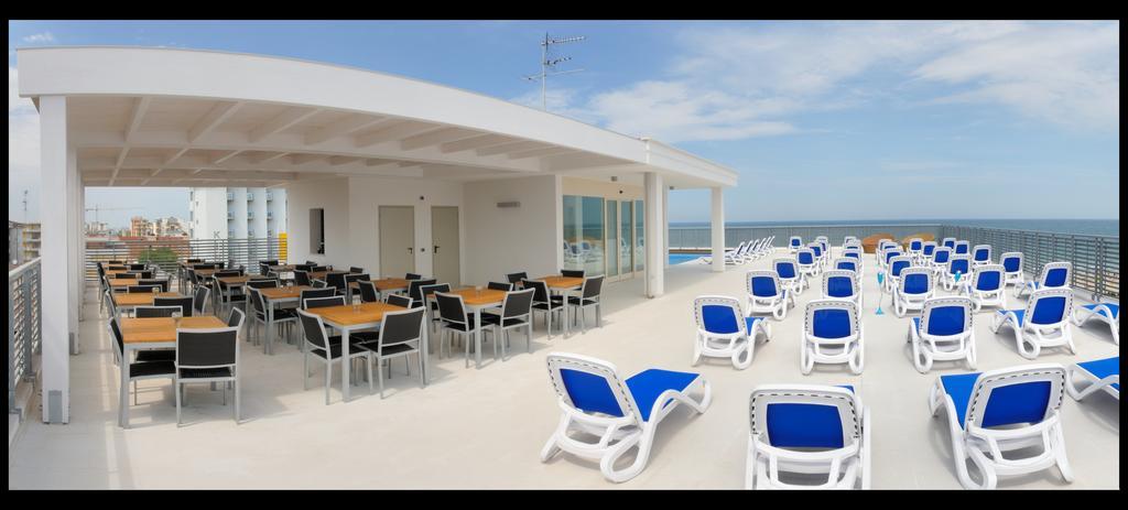 Medi Garden Hotel&Residence Alba Adriatica Exteriör bild